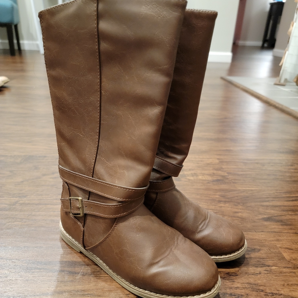 Girls tall brown boots